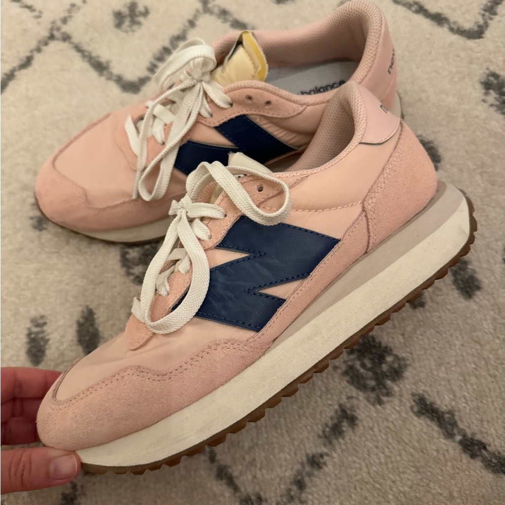 New Balance 237 classic sneaker